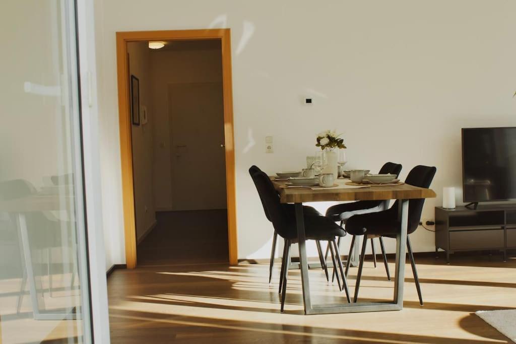 Gemuetliche Wohnung In Бад-Хомбург-фор-дер-Хёэ Экстерьер фото